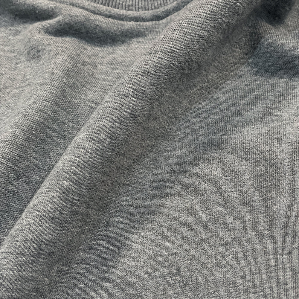 6:25am 灰色衛衣+厭世胸前織章